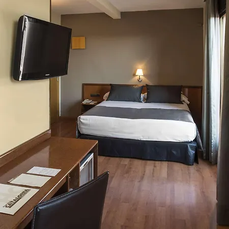 Catalonia Castellnou Otel 3*
