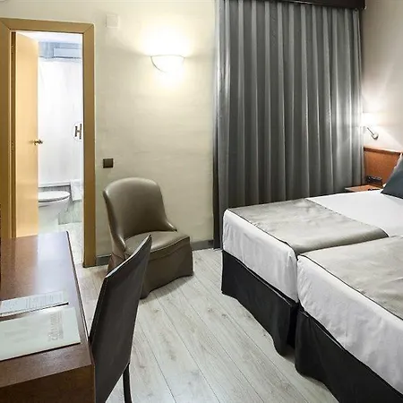 Catalonia Castellnou Otel 3*